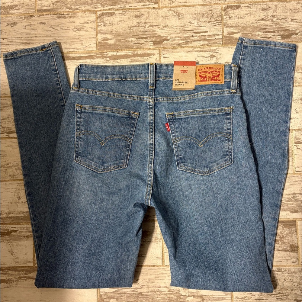 Levi's 721 High Rise Skinny Light Blue Denim
